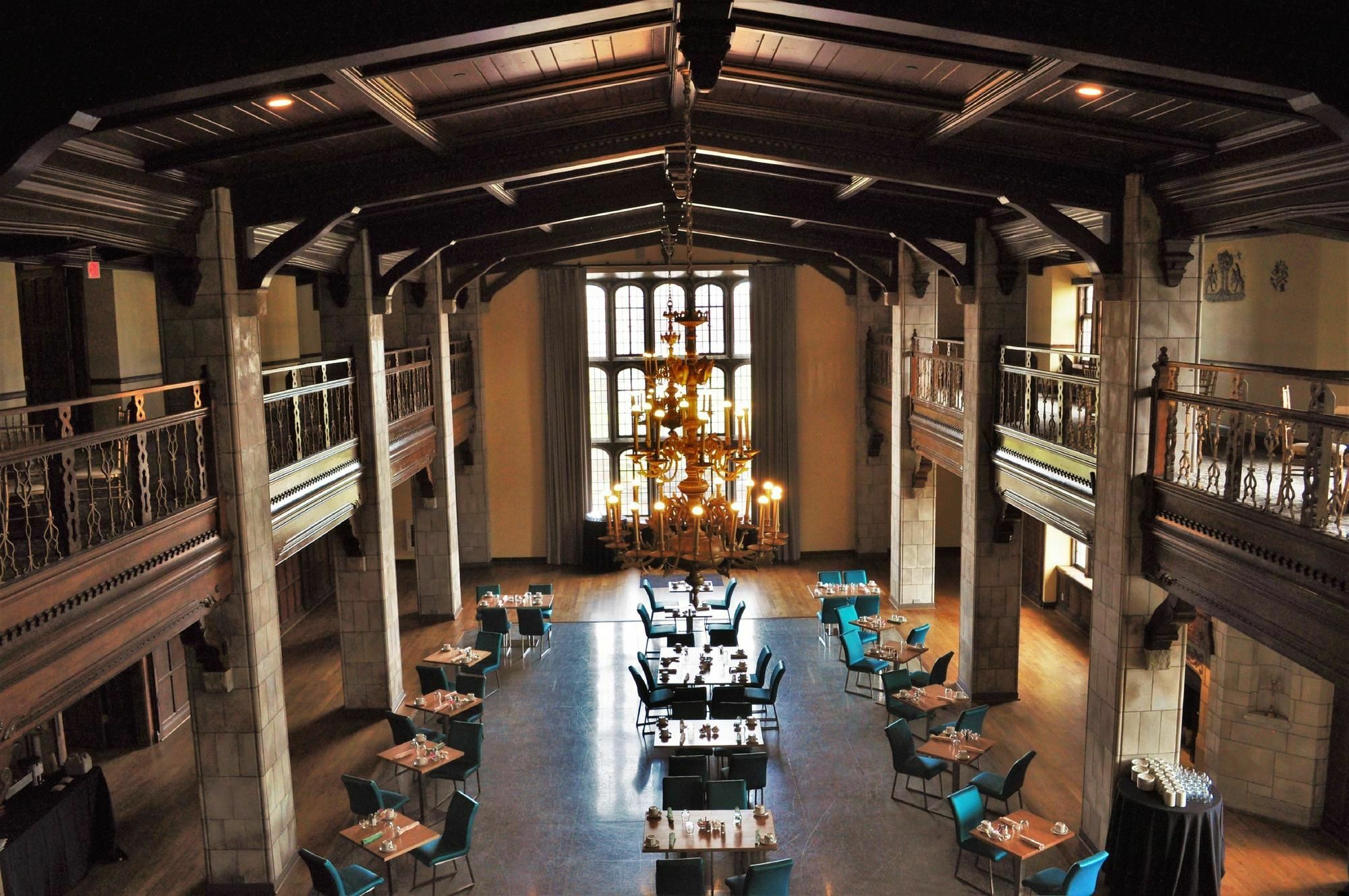 The Tudor Arms Hotel Cleveland - A Doubletree By Hilton Eksteriør bilde